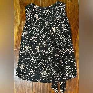 West Kei sleeveless wrap flared blouse, black and tan, Size xl NWOT